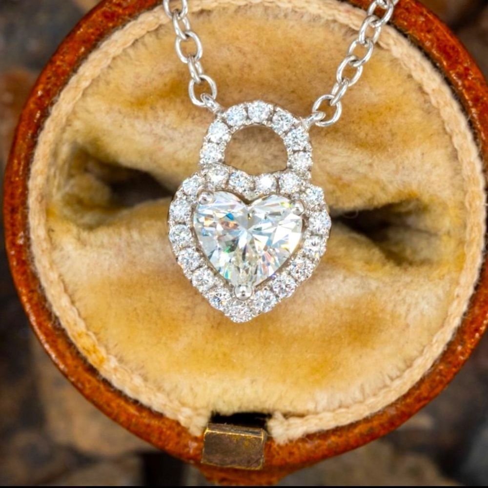 ♥️ Lovely Diamond Heart Lock Pendant Necklace 14K White Gold